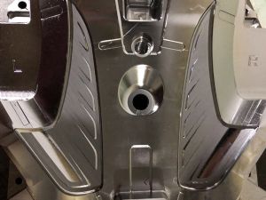 汽車燈裝飾模具鐳雕